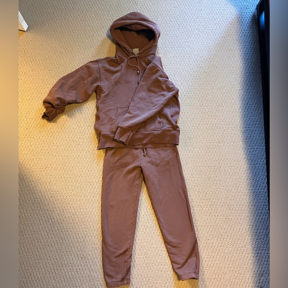 Aritzia sweat suit. “Perfect” sweat pant in brown. and the “boyfriend” hoodie